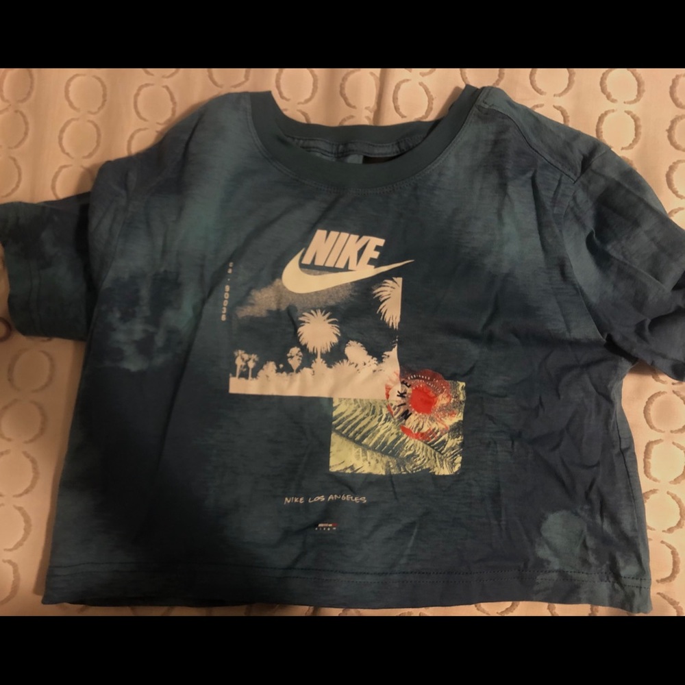 Nike Crop Top
